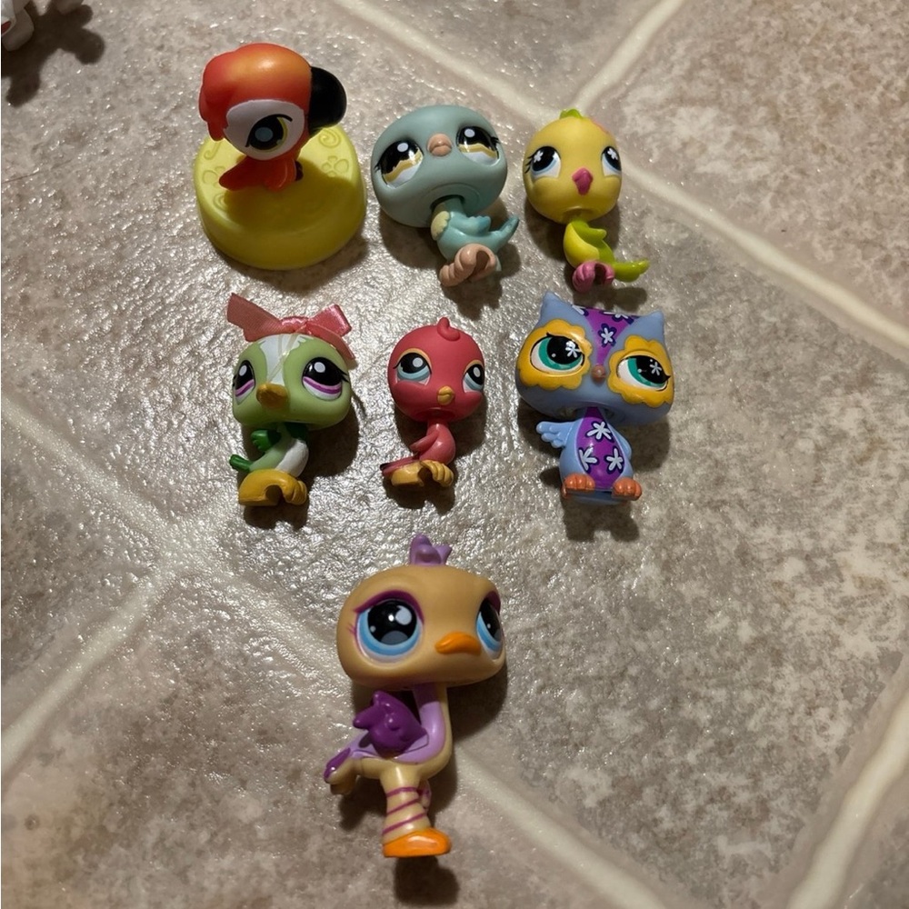Littlest Pet Shop Mixed Bird Figures - Assorted Colors LPS Bundle/ Lot